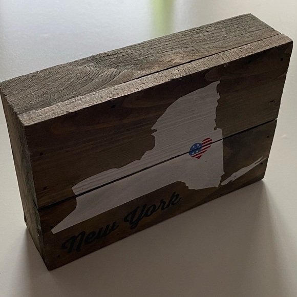 New York home decor wooden sign accent - Picture 2 of 8